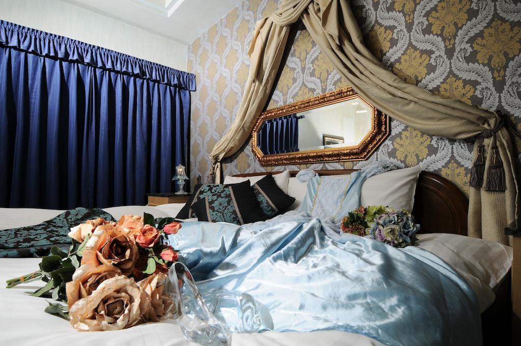 Hotel do amor Chapel Cinderella (adults Only)